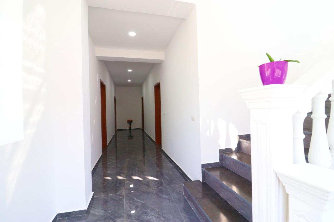 Hotel Kristal Vlora Kültér fotó