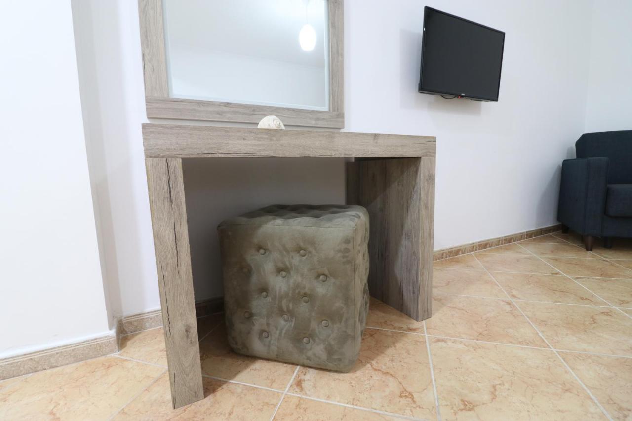 Hotel Kristal Vlora Kültér fotó