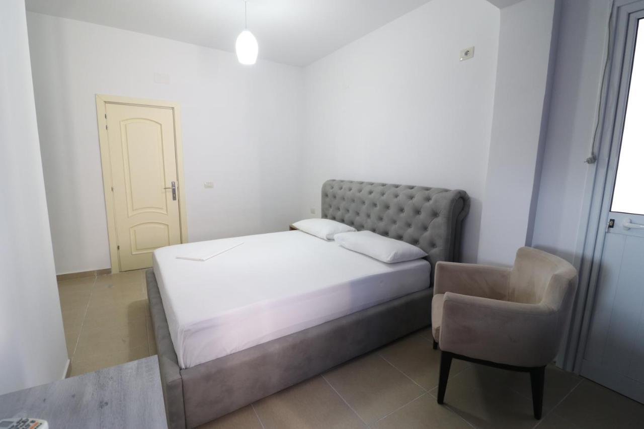 Hotel Kristal Vlora Kültér fotó