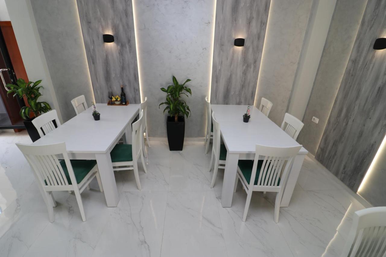 Hotel Kristal Vlora Kültér fotó