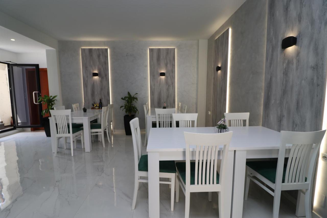 Hotel Kristal Vlora Kültér fotó