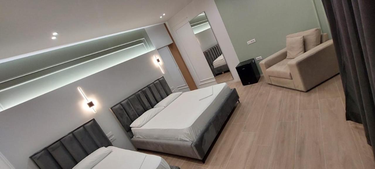 Hotel Kristal Vlora Kültér fotó